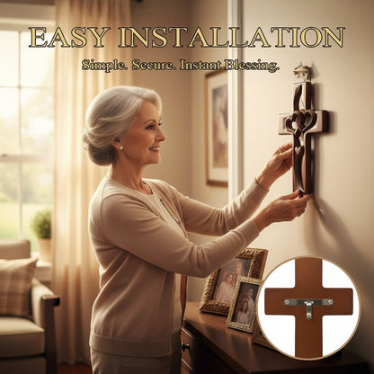 Ръчно изработен дървен кръст с форма на сърце за декорация на стена